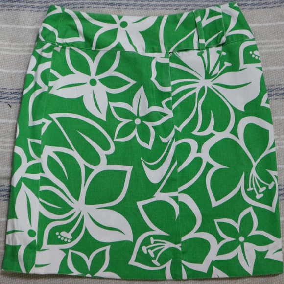 HAROLD'S Green Floral Print Mini Skirt Sz 4 Wmn - Picture 1 of 8